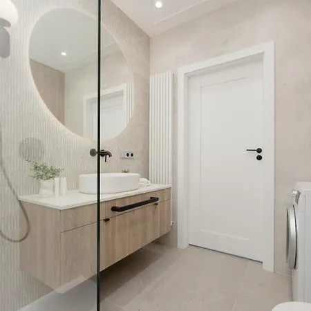 아파트 Luxurious In With Sauna And Gym By Renters Prestige *