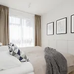 Luxurious In With Sauna And Gym By Renters Prestige Varsó