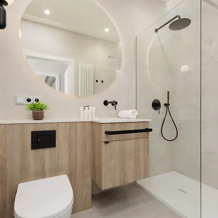 Luxurious In With Sauna And Gym By Renters Prestige Lägenhet *