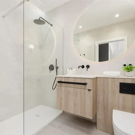 Luxurious In With Sauna And Gym By Renters Prestige Warschau