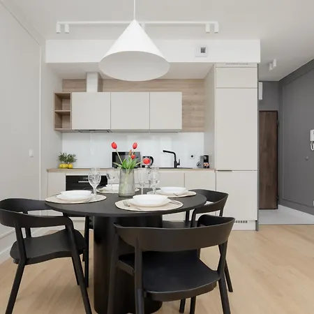 Luxurious In With Sauna And Gym By Renters Prestige * Warschau