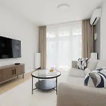 Lejlighed Luxurious In With Sauna And Gym By Renters Prestige Warszawa
